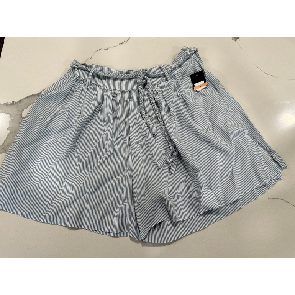 Crown & Ivy Striped Shorts Braided Belt High Waist Casual Blue Size 2โ